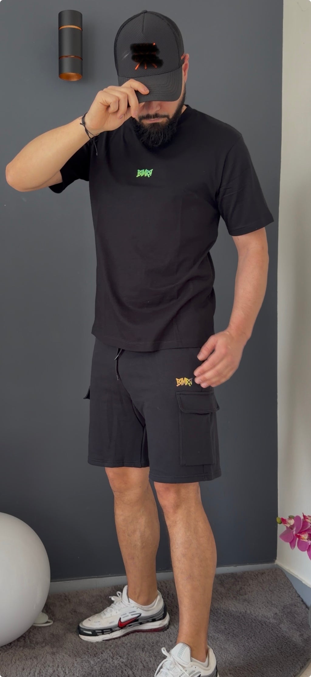 T-shirt manche courte logo relief (noir)