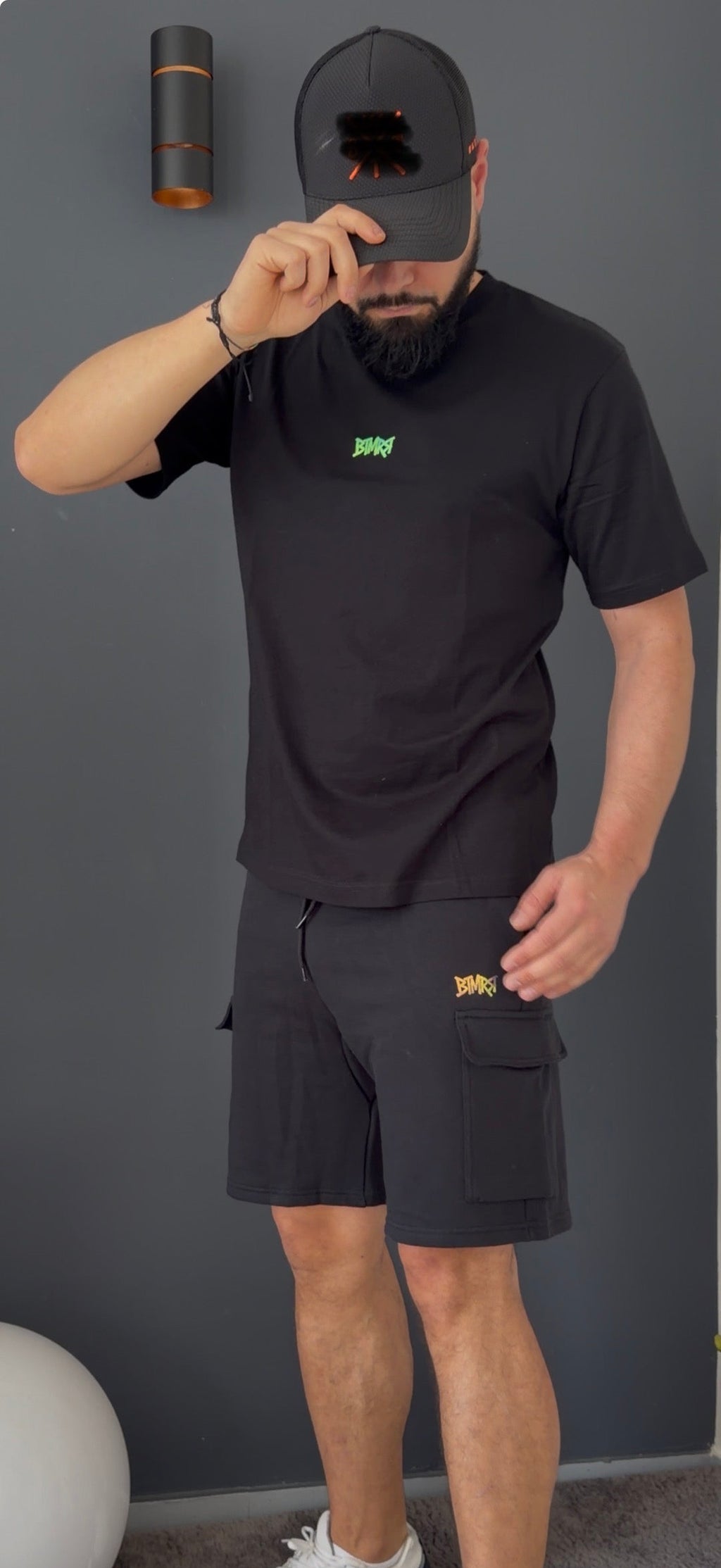 Short cargo logo relief (noir)